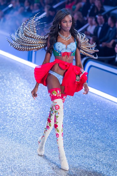 Mouawad ‘Masterpiece Collection’ Sparkles at Victoria’s Secret Fashion Show 2016
